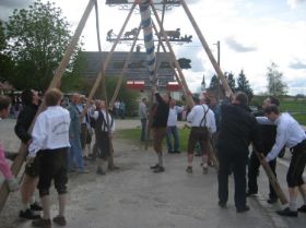 Maibaum UZB 2008 050.JPG